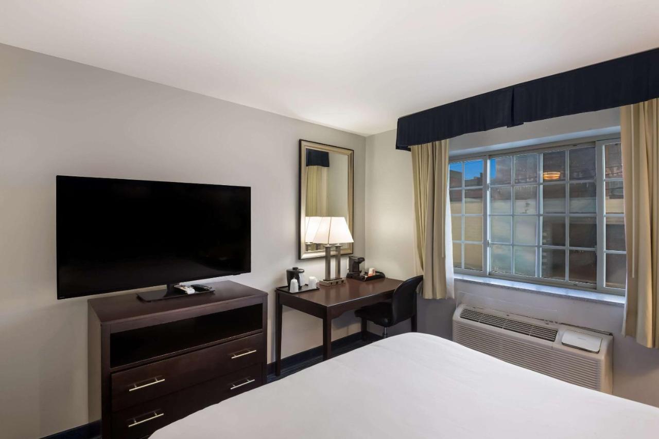 Hotel Clarion Pointe Downtown Syracuse Exteriér fotografie