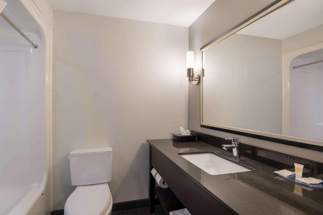 Hotel Clarion Pointe Downtown Syracuse Exteriér fotografie