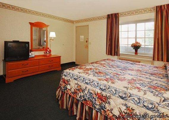 Hotel Clarion Pointe Downtown Syracuse Pokoj fotografie