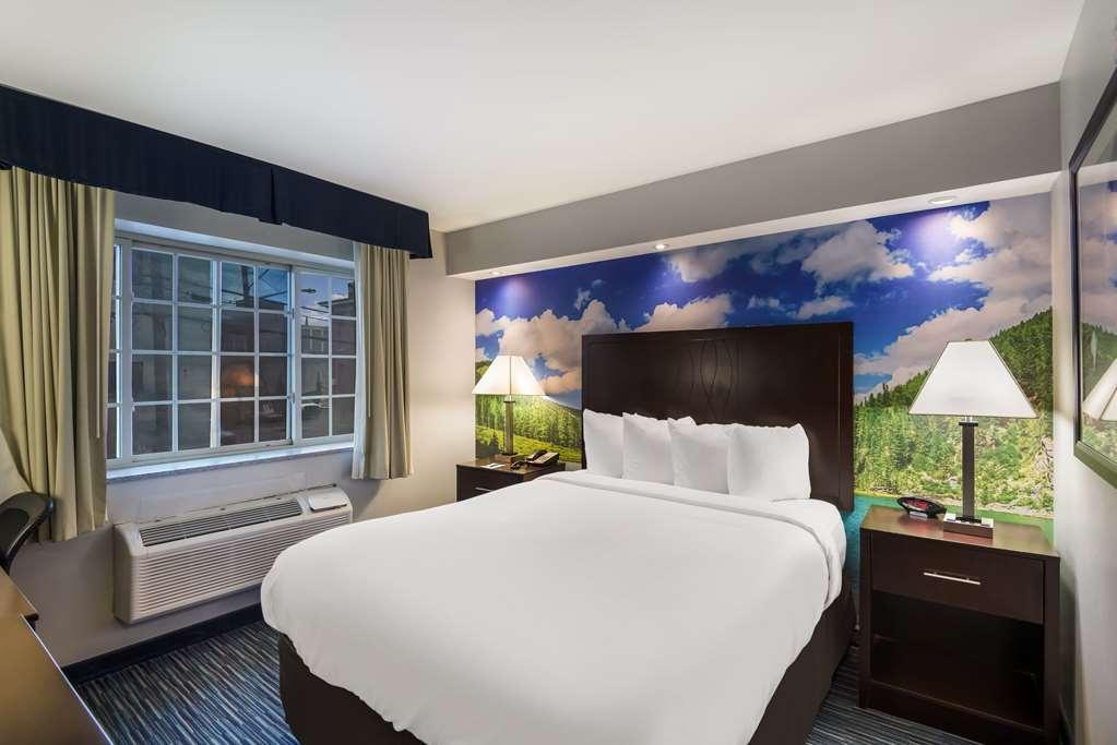 Hotel Clarion Pointe Downtown Syracuse Pokoj fotografie
